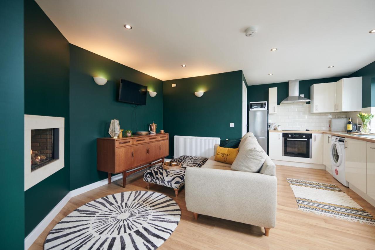 Maes Y Mel- A Couples, Pet Friendly, Rural Romantic Getaway With Countryside Views Gellywen Eksteriør billede