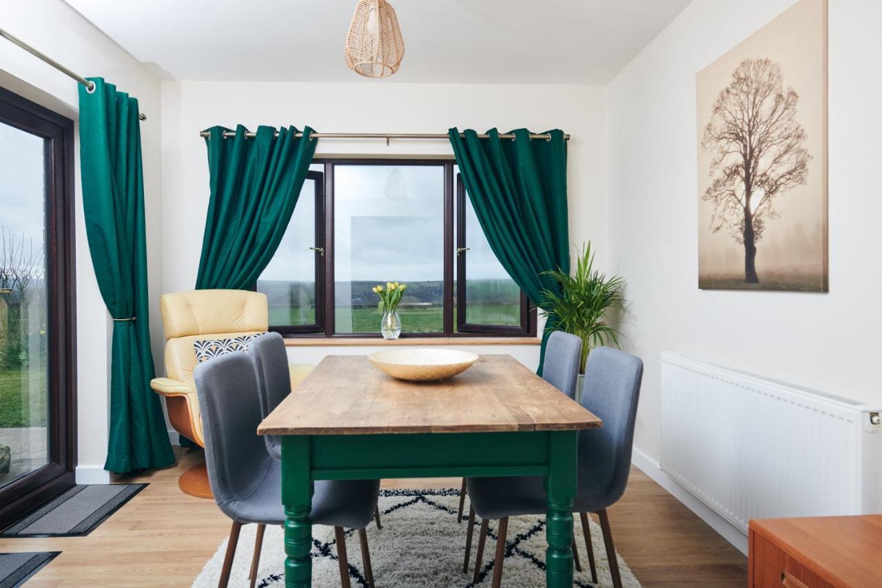 Maes Y Mel- A Couples, Pet Friendly, Rural Romantic Getaway With Countryside Views Gellywen Eksteriør billede