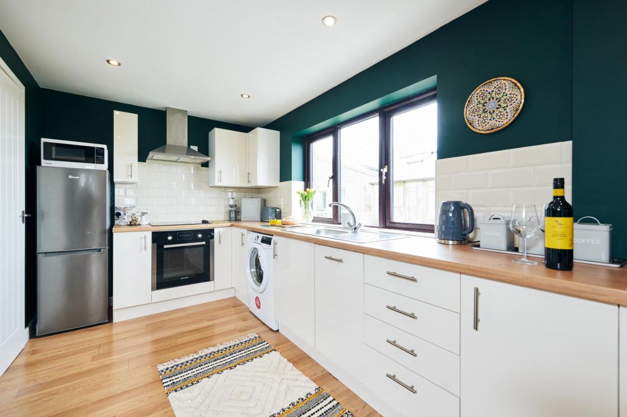 Maes Y Mel- A Couples, Pet Friendly, Rural Romantic Getaway With Countryside Views Gellywen Eksteriør billede