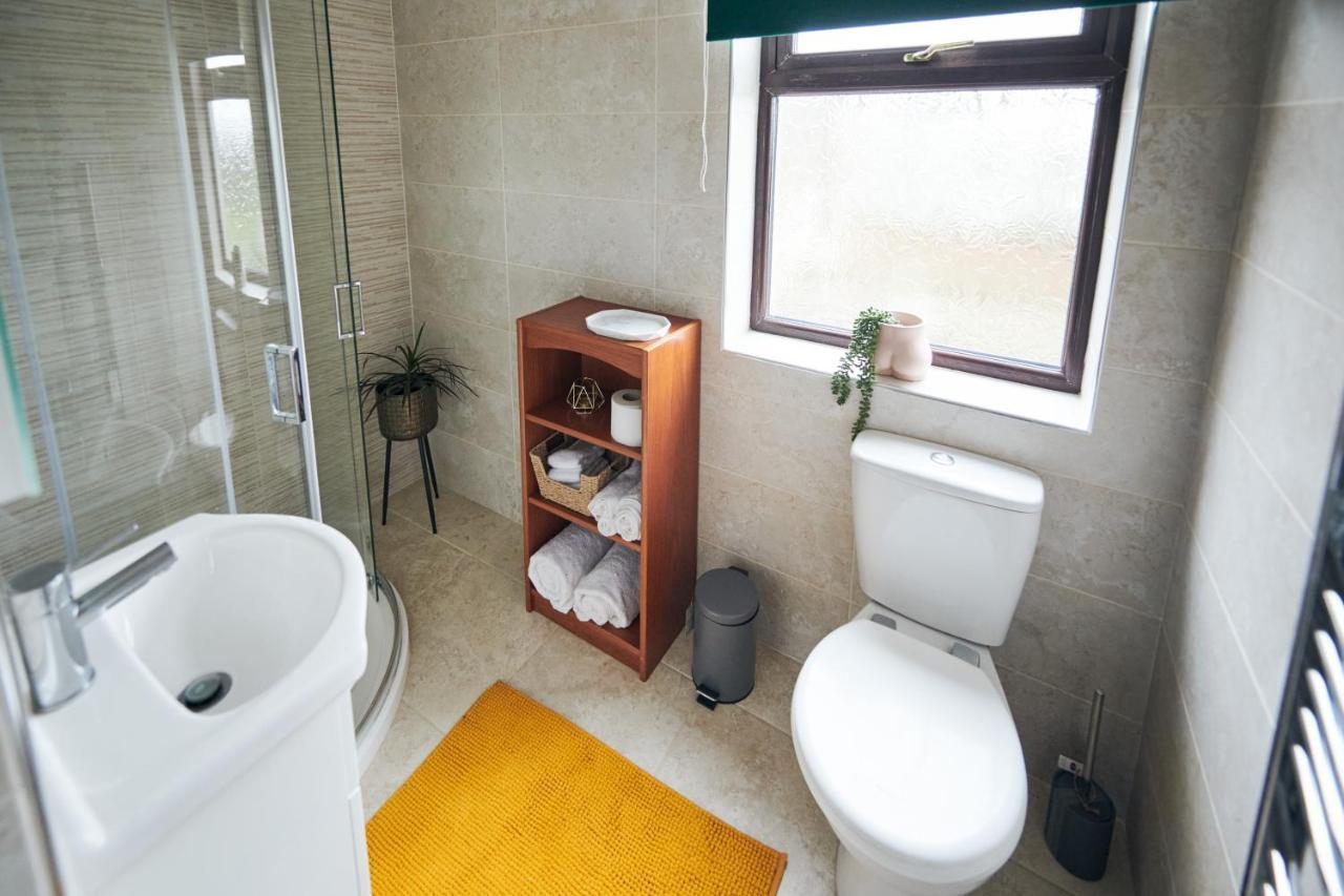 Maes Y Mel- A Couples, Pet Friendly, Rural Romantic Getaway With Countryside Views Gellywen Eksteriør billede